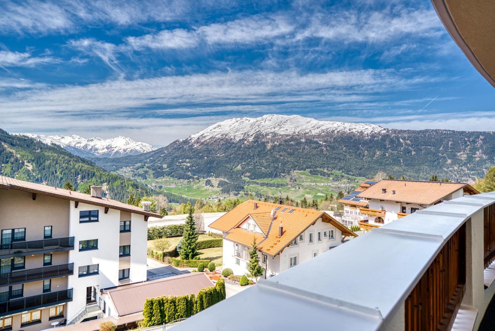 Hotel Alpen-Royal Jerzens Bagian luar foto