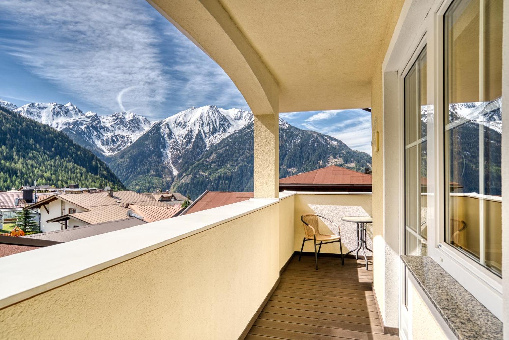 Hotel Alpen-Royal Jerzens Bagian luar foto