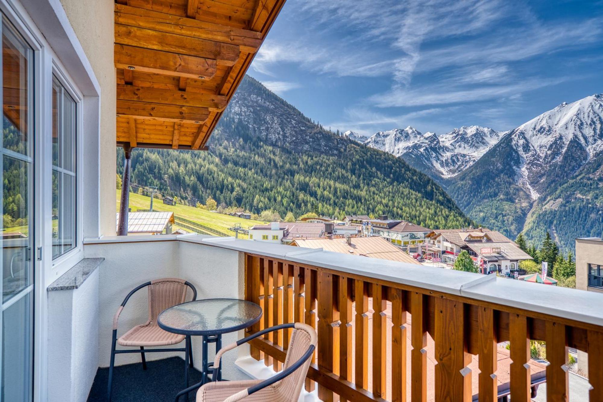 Hotel Alpen-Royal Jerzens Bagian luar foto