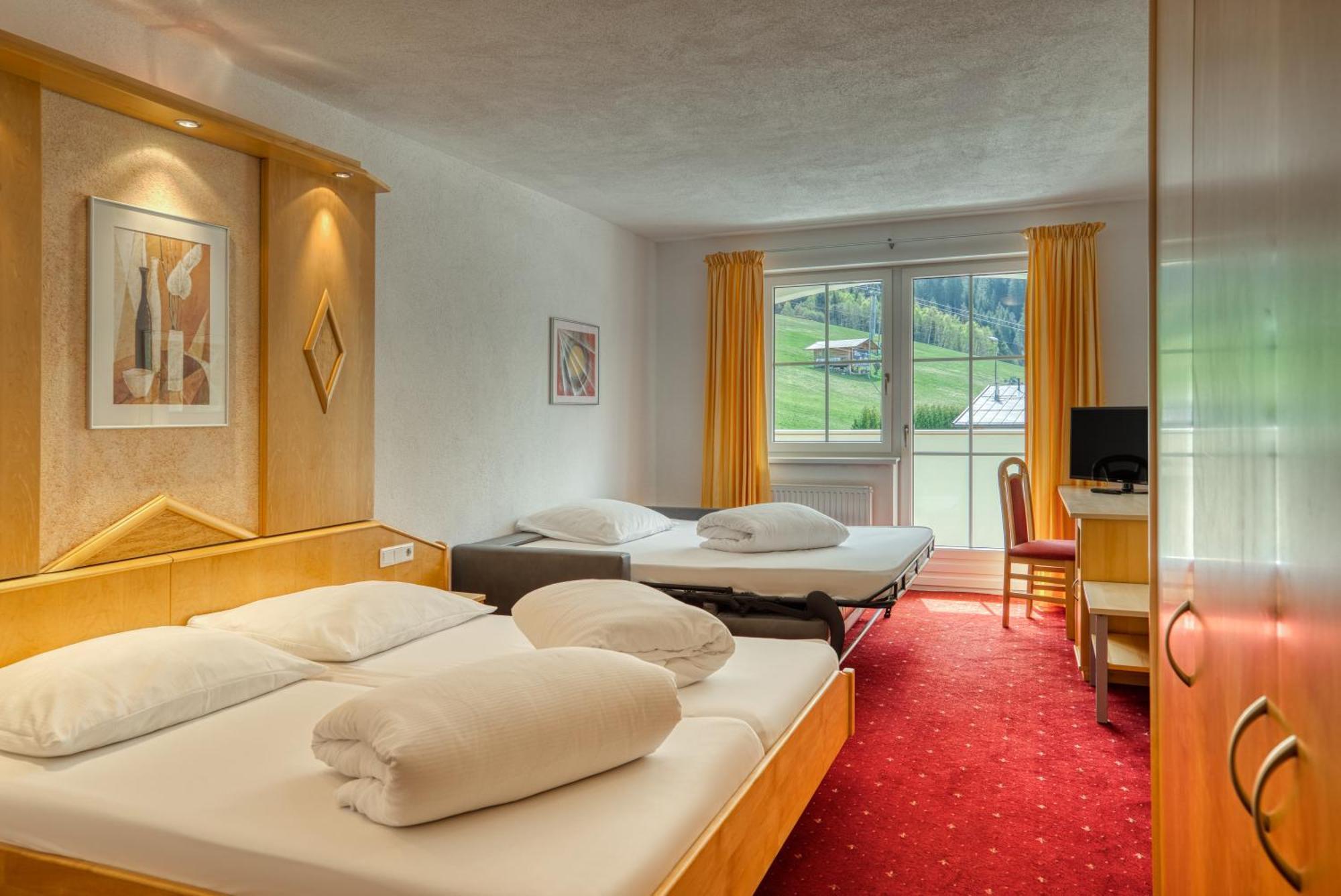 Hotel Alpen-Royal Jerzens Bagian luar foto