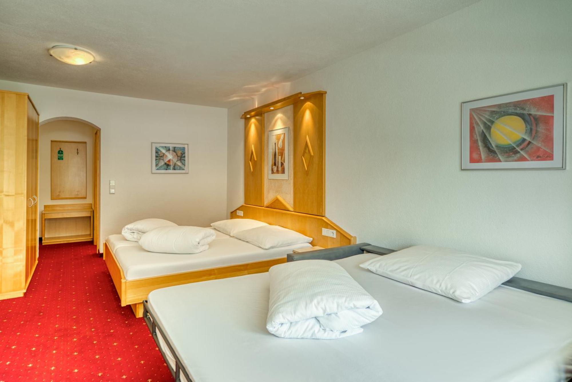 Hotel Alpen-Royal Jerzens Bagian luar foto