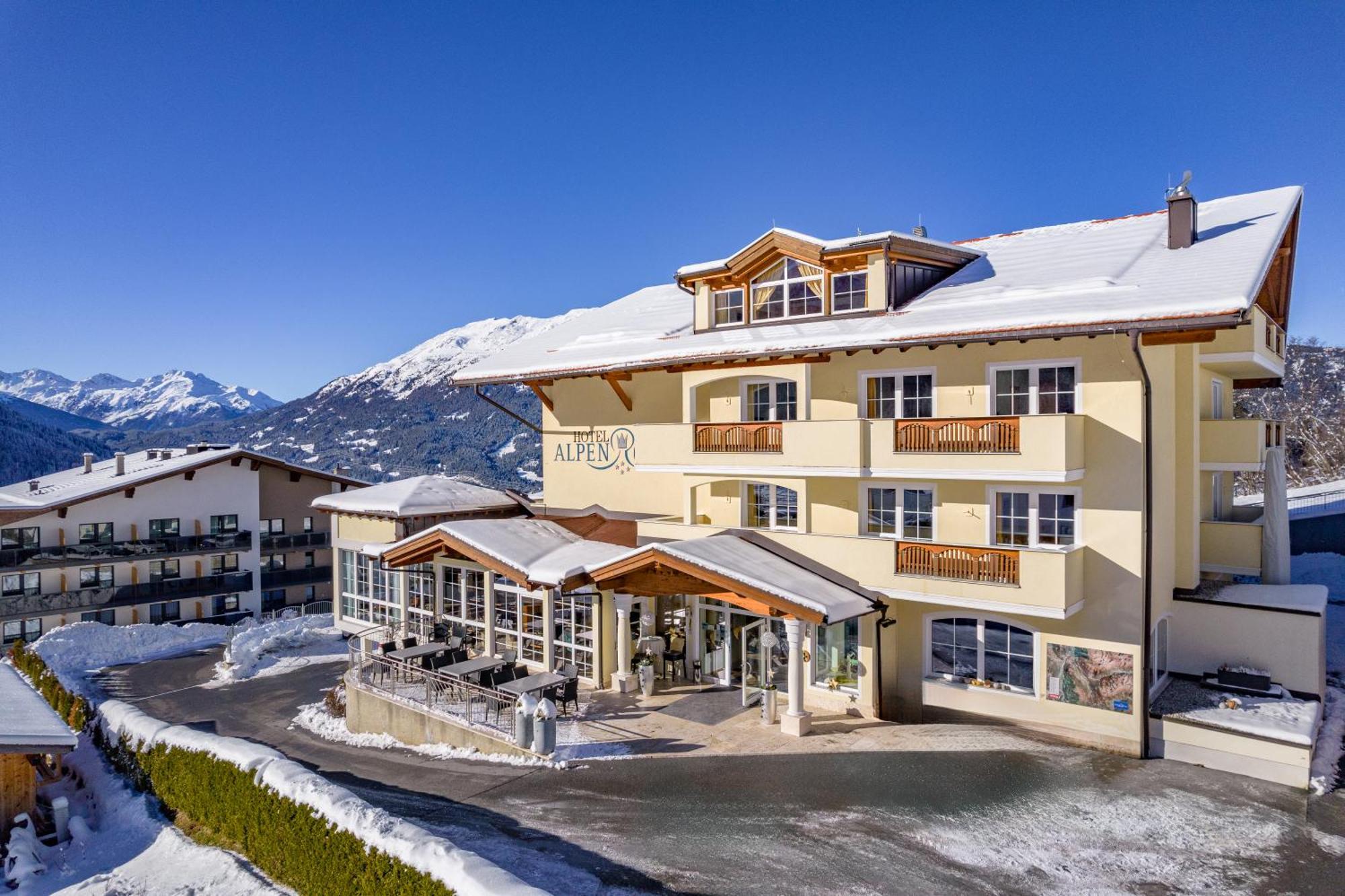 Hotel Alpen-Royal Jerzens Bagian luar foto