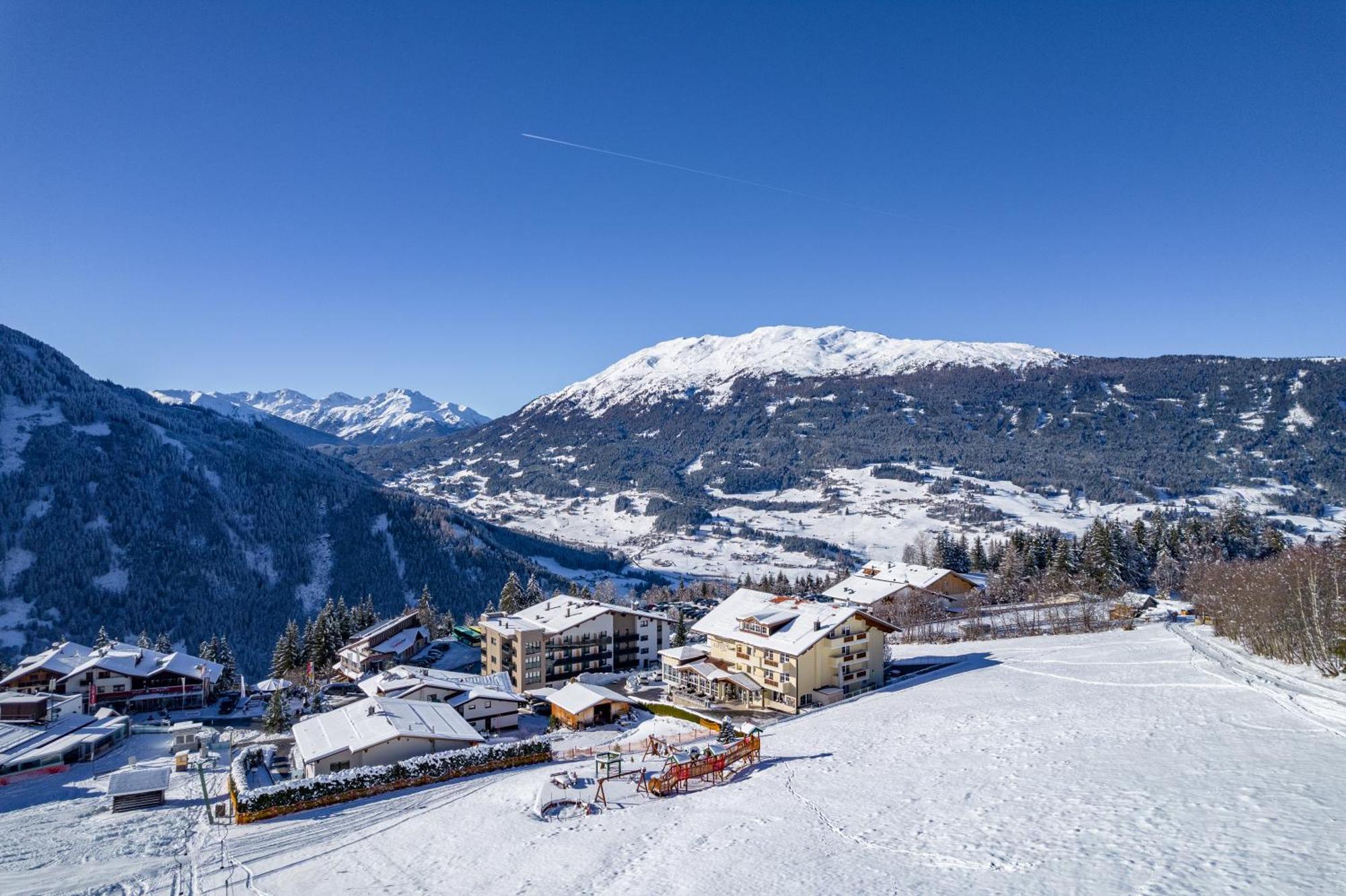 Hotel Alpen-Royal Jerzens Bagian luar foto
