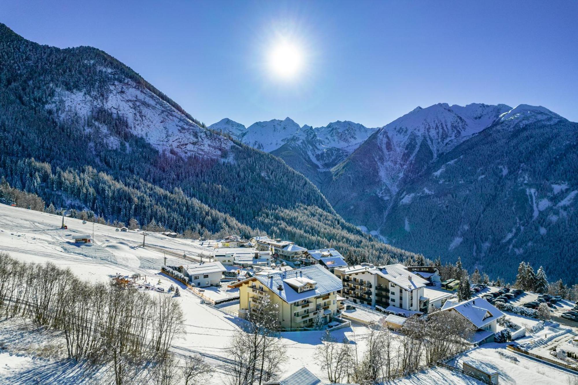 Hotel Alpen-Royal Jerzens Bagian luar foto