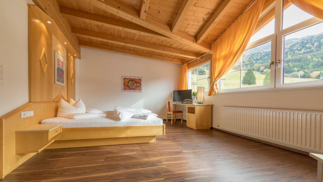 Hotel Alpen-Royal Jerzens Bagian luar foto